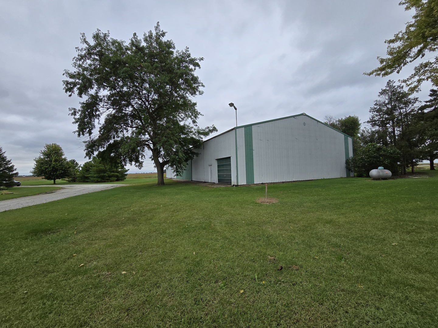 2078 N 1100 Road E