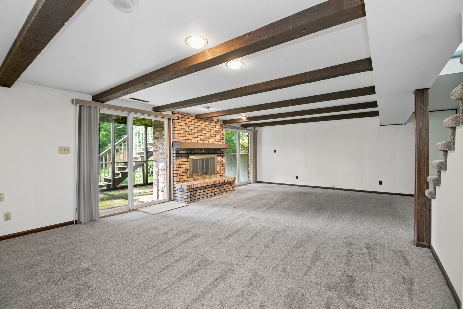 25 Briarcliff Lane