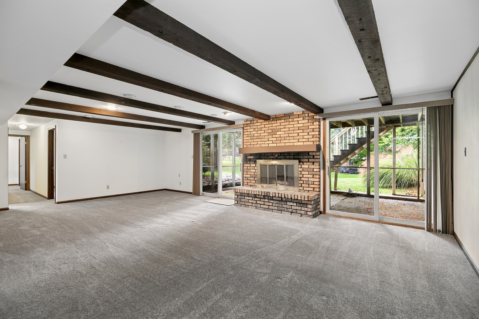 25 Briarcliff Lane