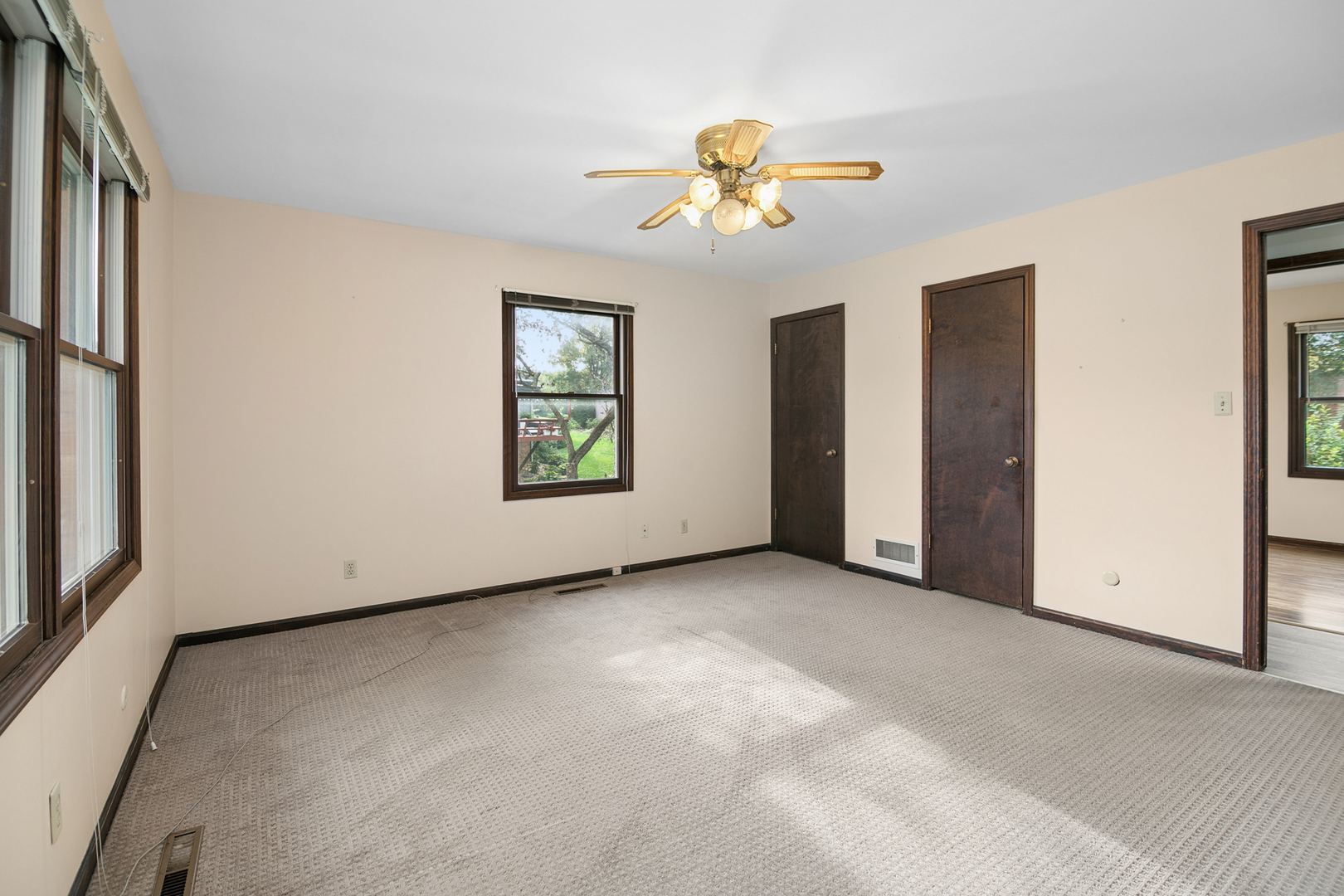 25 Briarcliff Lane