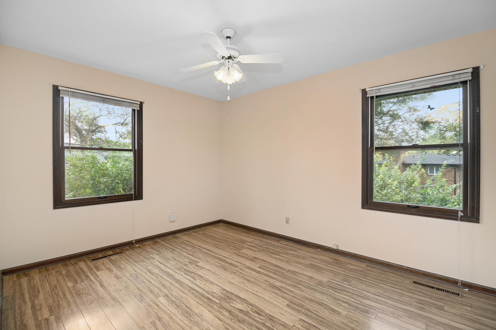 25 Briarcliff Lane