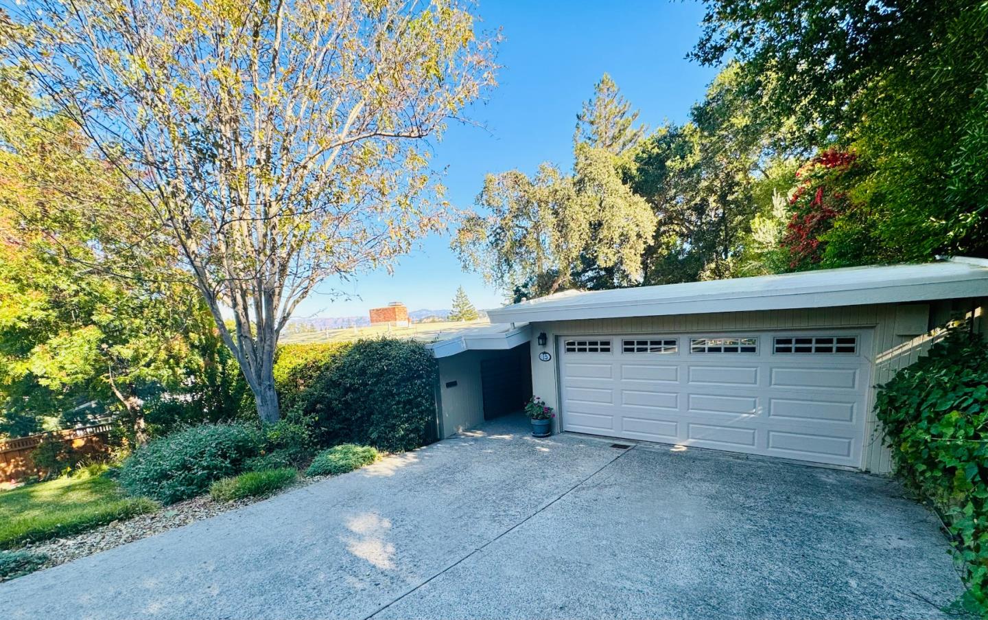 15 Clifton AVE