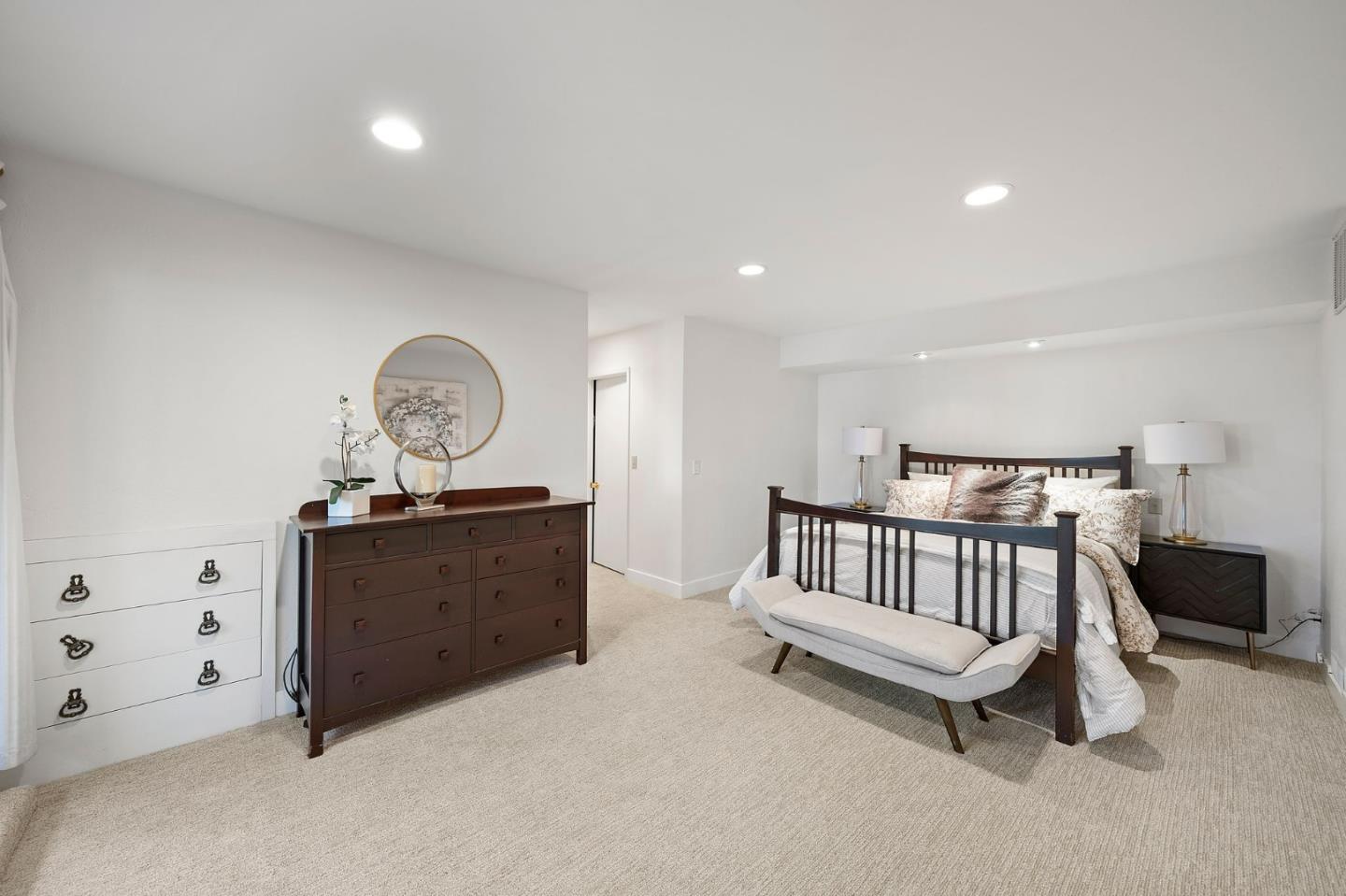 15 Clifton AVE