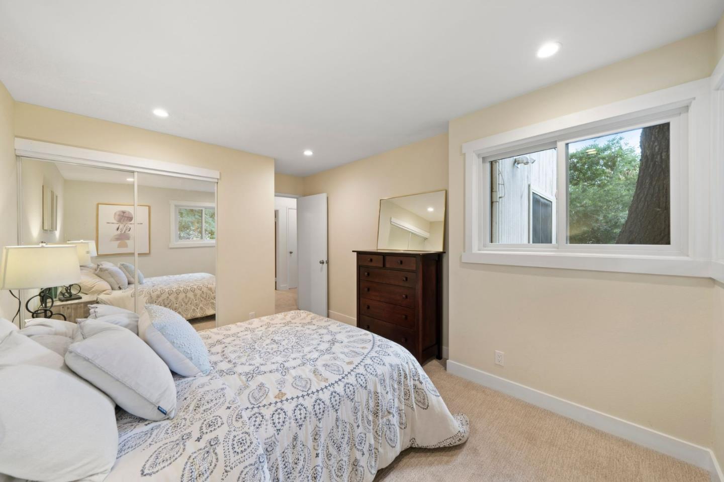 15 Clifton AVE