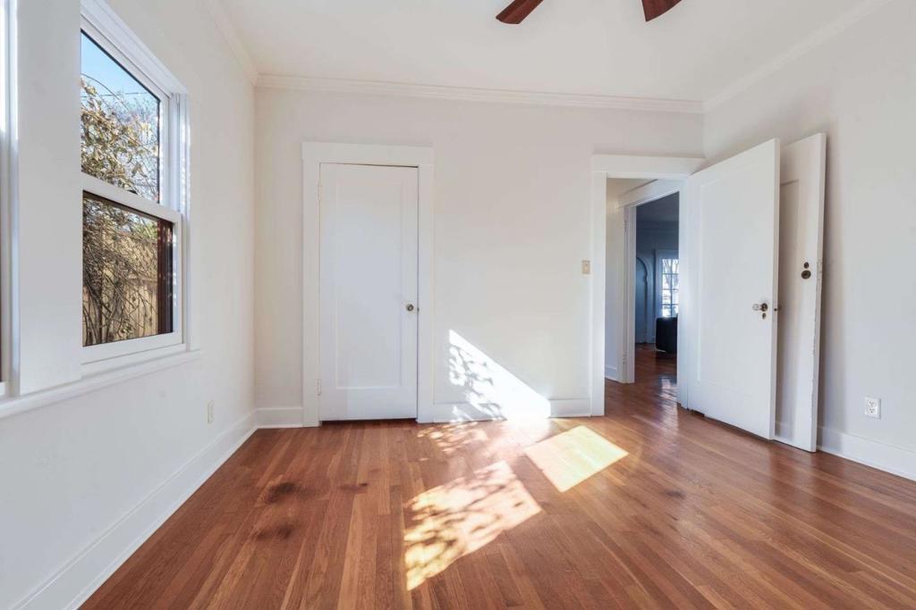 1360 Singletary Avenue