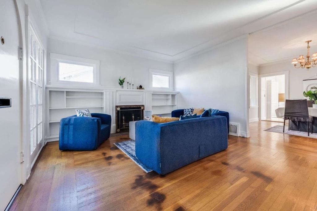 1360 Singletary Avenue