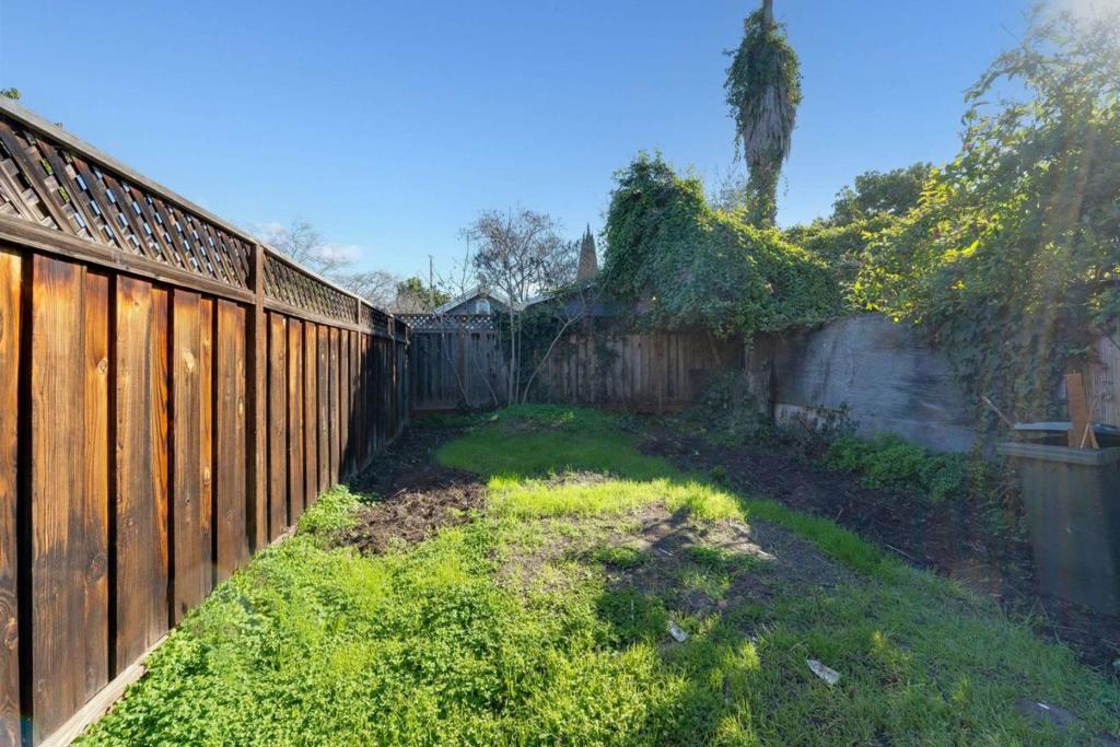 1360 Singletary Avenue