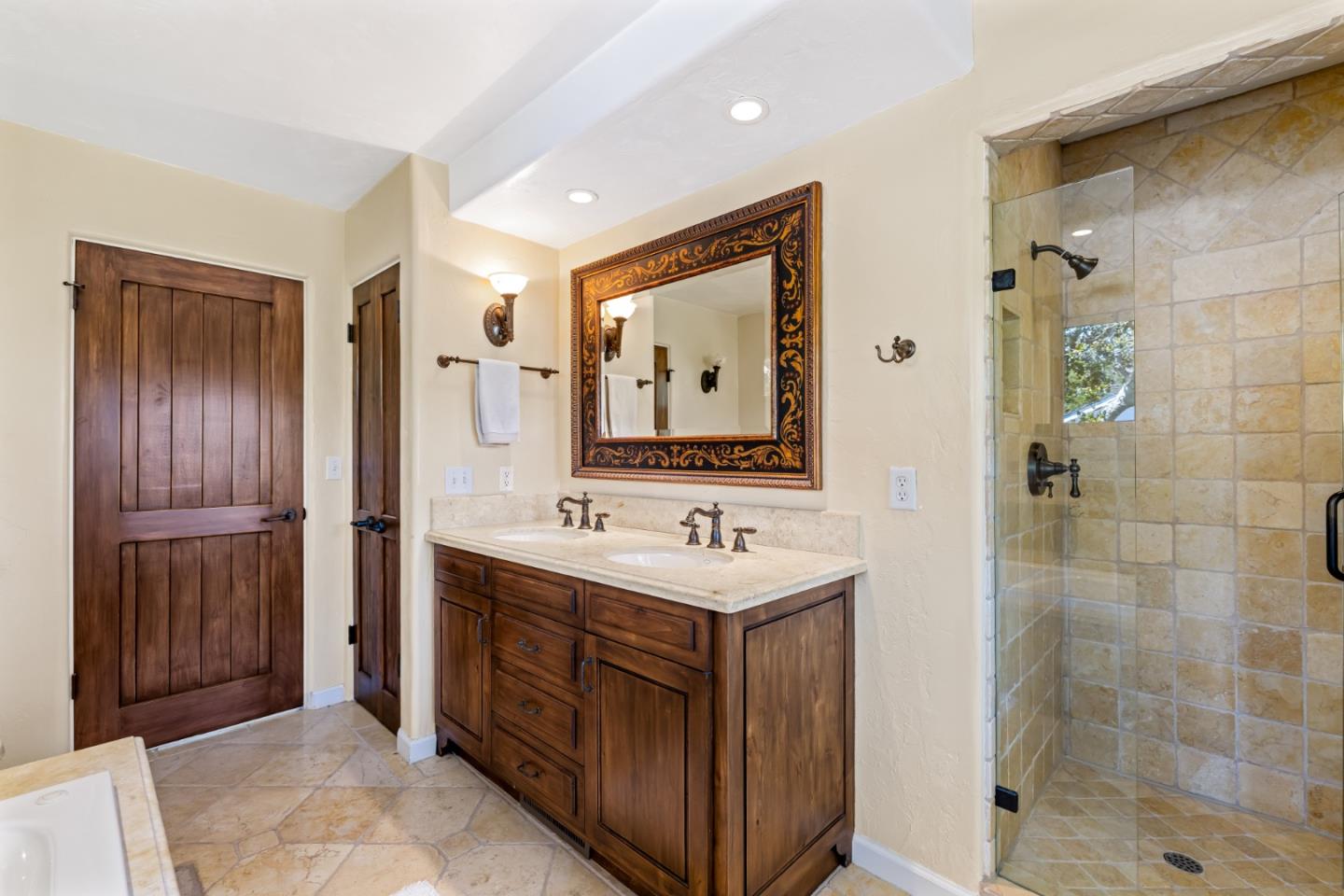 3 SW Monte Verde & 13th Avenue