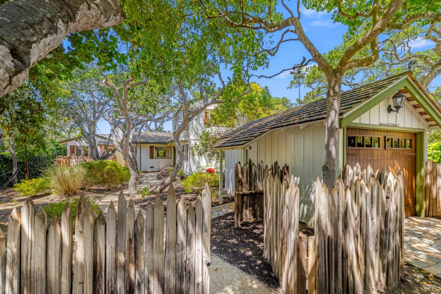 3 SW Monte Verde & 13th Avenue