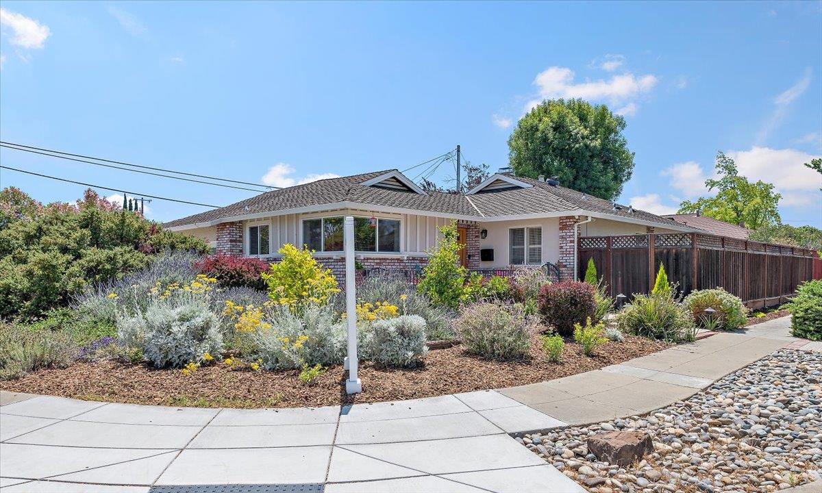 1340 Sierra Mar Drive