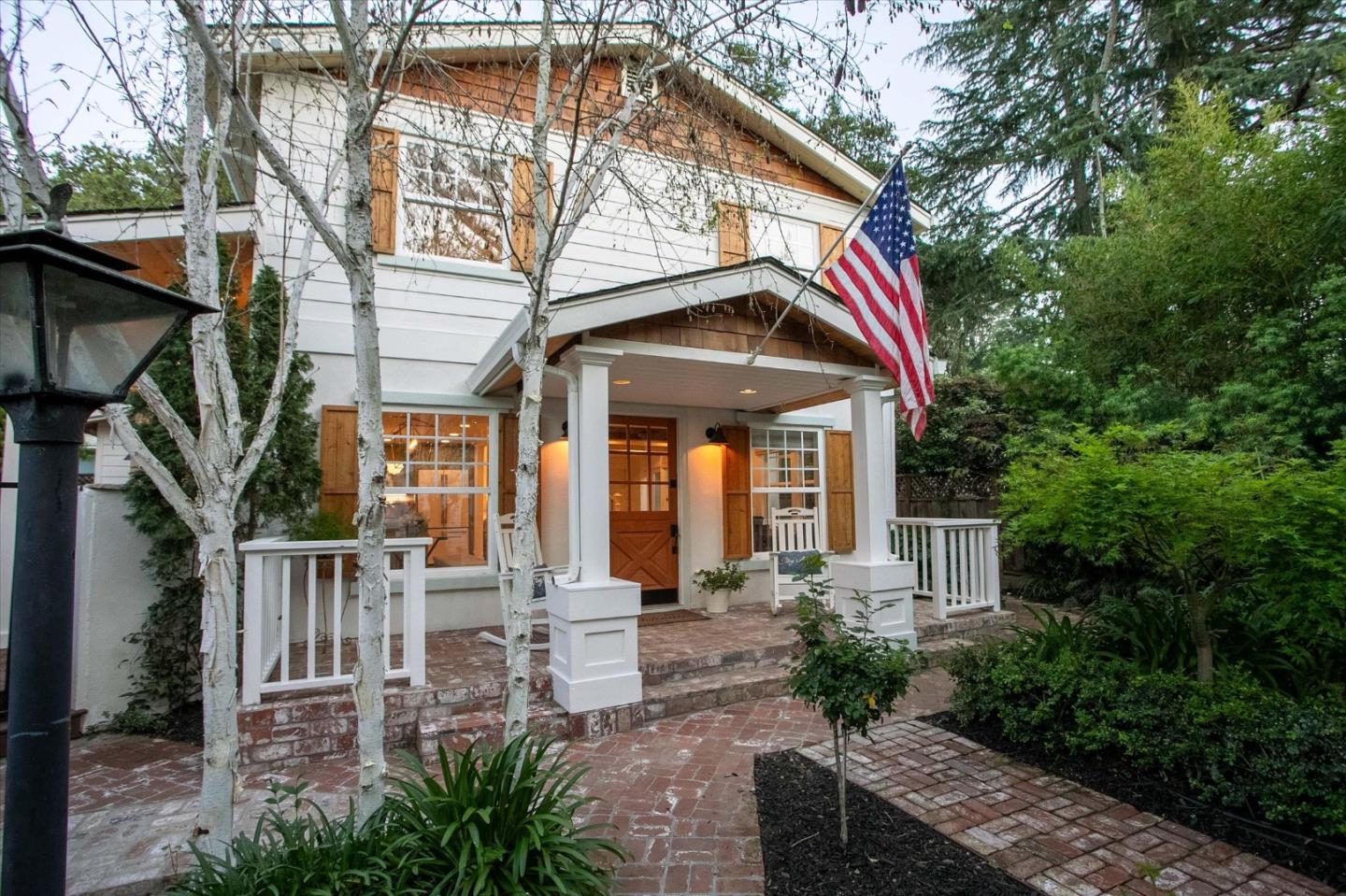 46 Pleasant Street