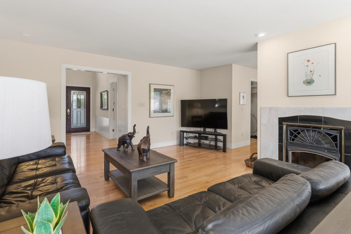 2160 Rosswood Drive