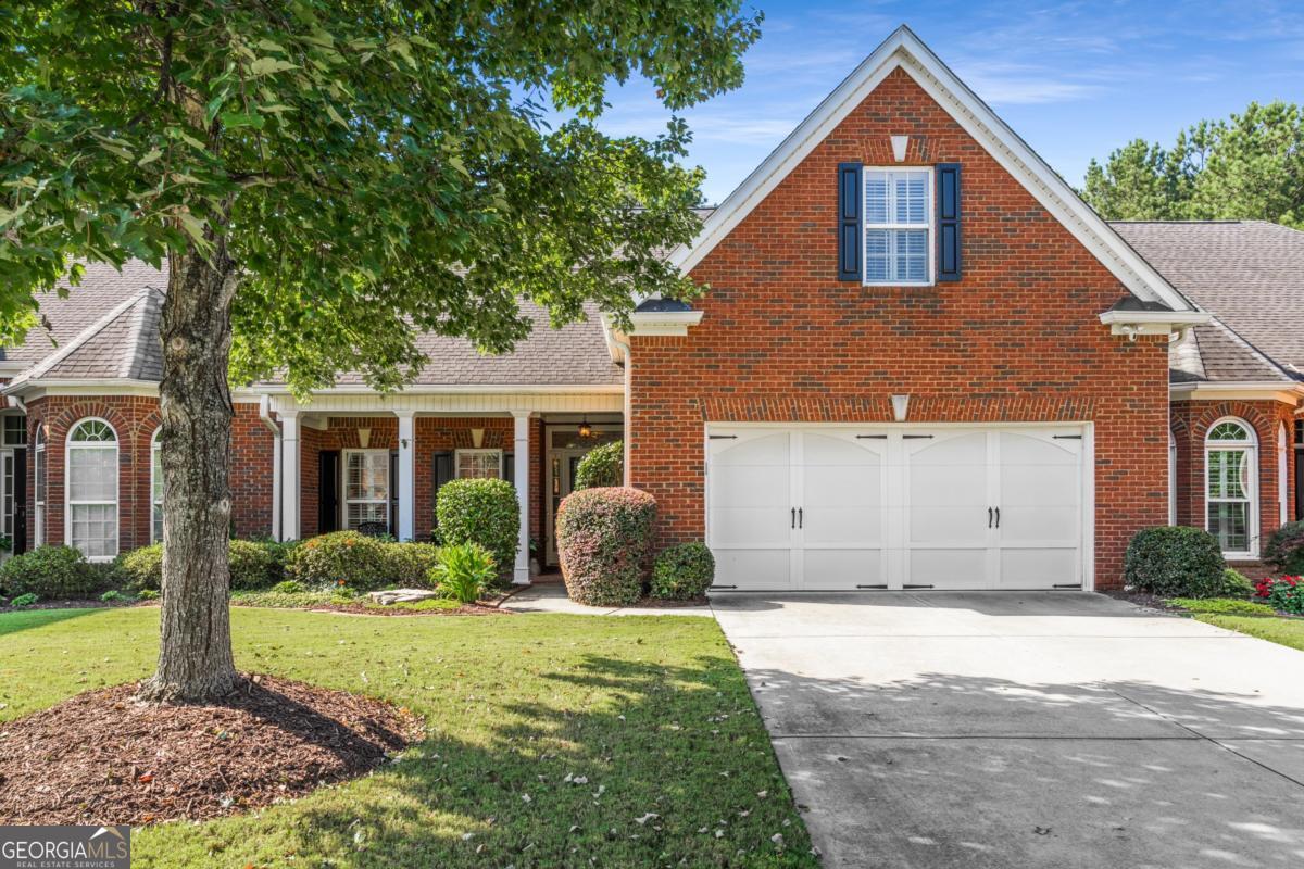 5575 Villa Lake Court
