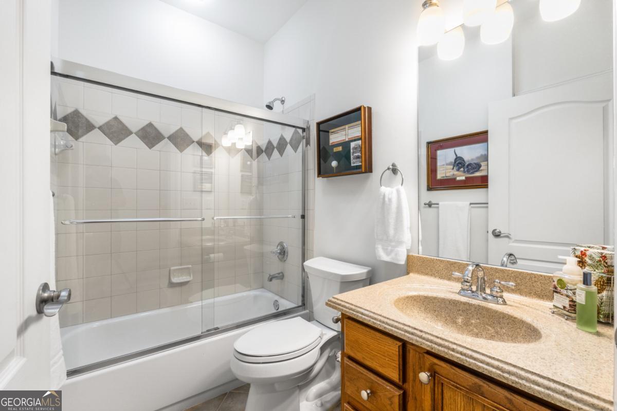 5575 Villa Lake Court