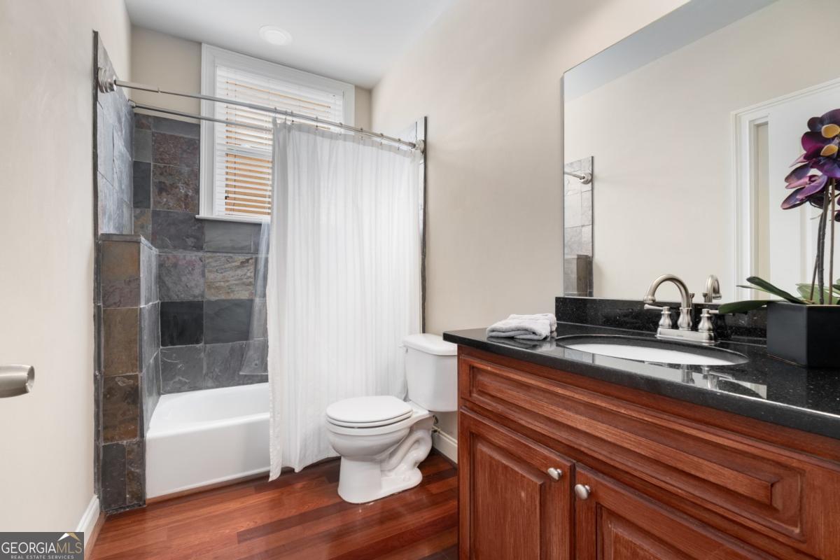 1844 Buckhead Valley Lane NE