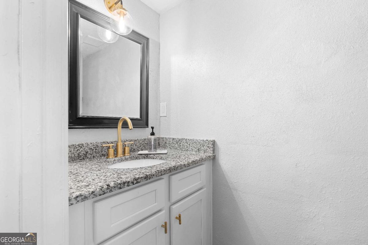 2160 Palmyra Drive SE