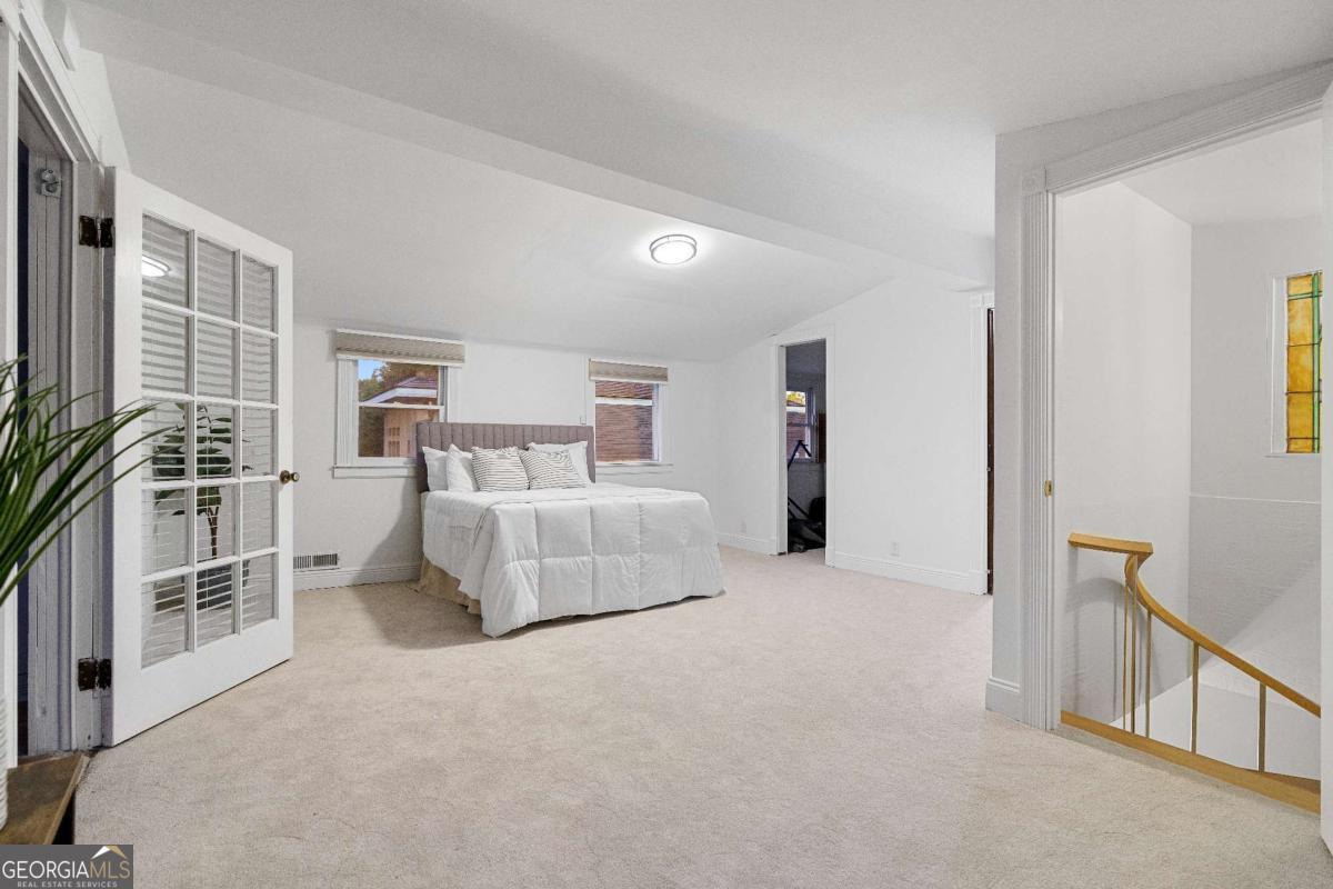 658 Glenwood Avenue SE