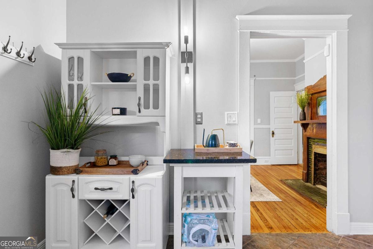 658 Glenwood Avenue SE