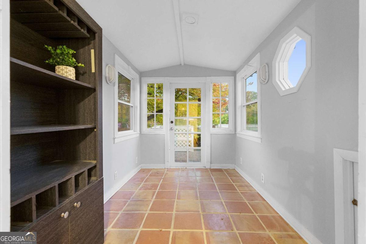 658 Glenwood Avenue SE