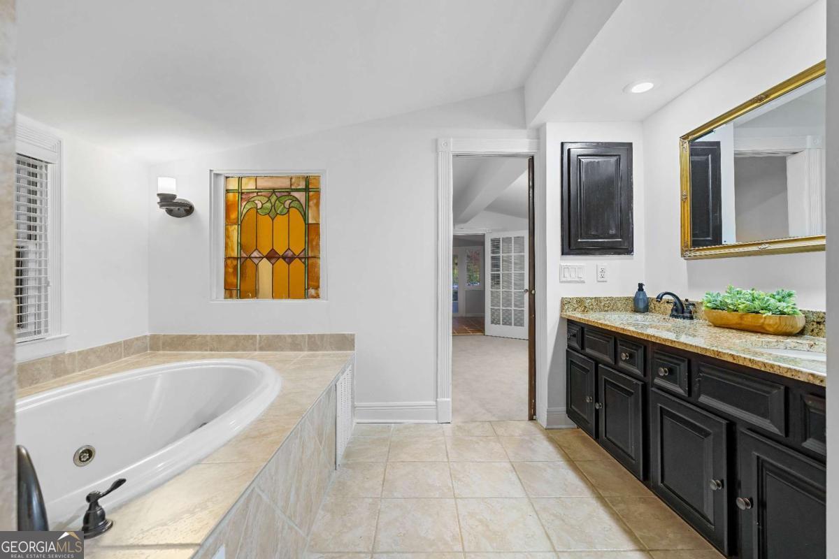 658 Glenwood Avenue SE