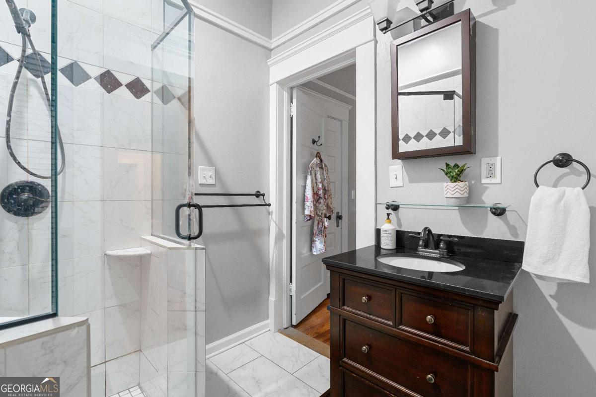 658 Glenwood Avenue SE