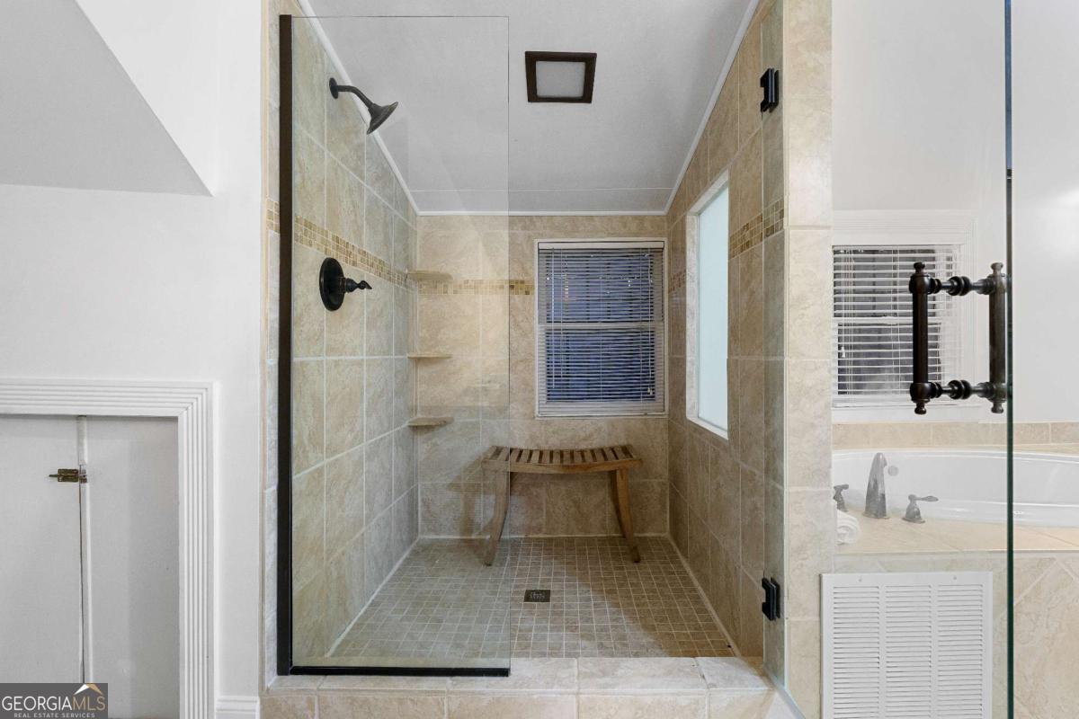 658 Glenwood Avenue SE