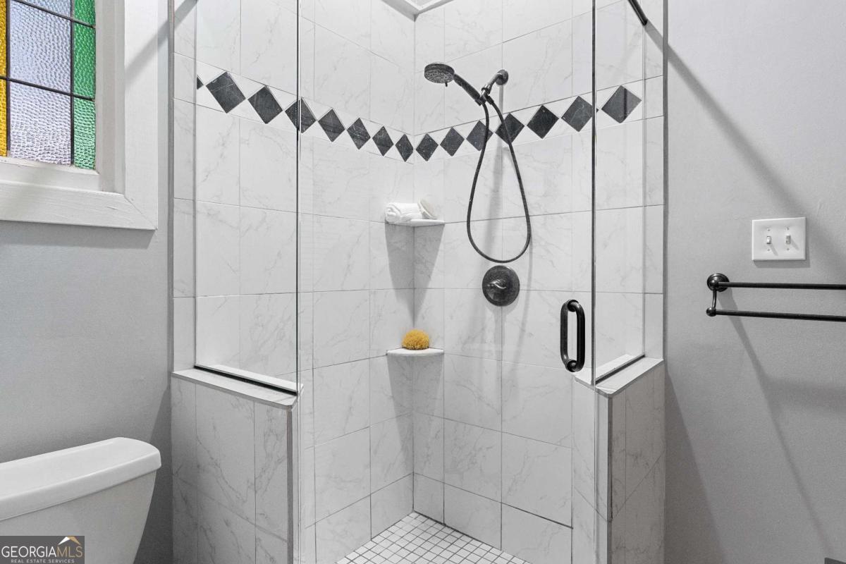 658 Glenwood Avenue SE