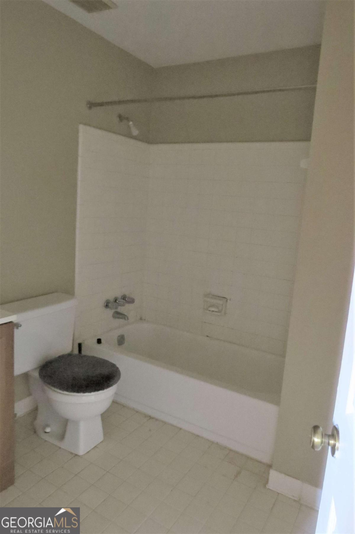 1090 Huntington Trace SE