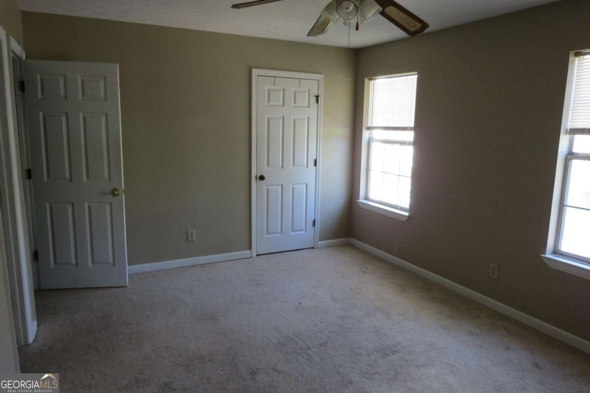 1090 Huntington Trace SE