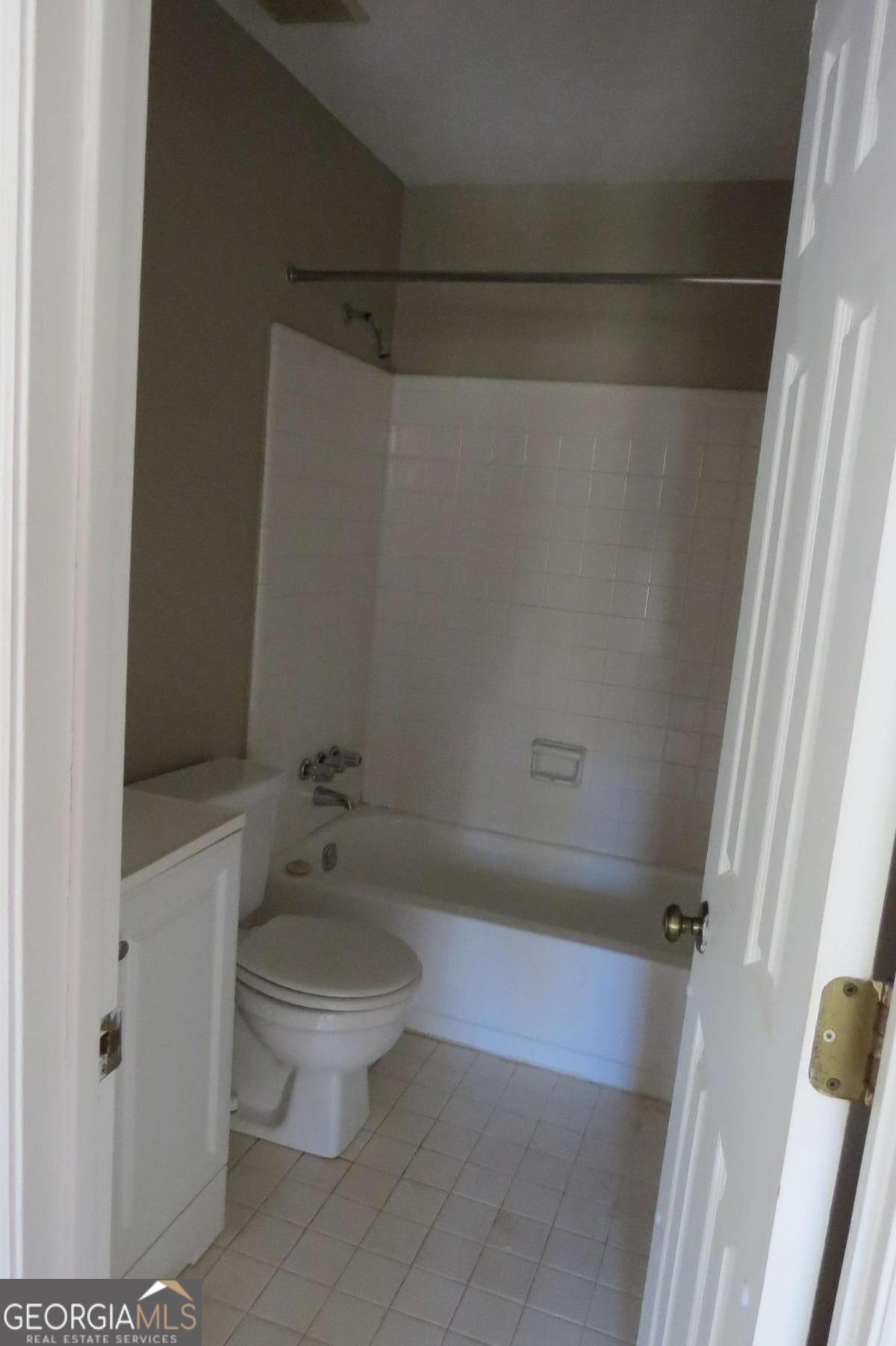 1090 Huntington Trace SE