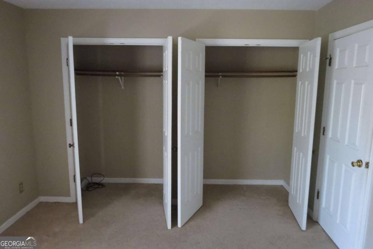 1090 Huntington Trace SE