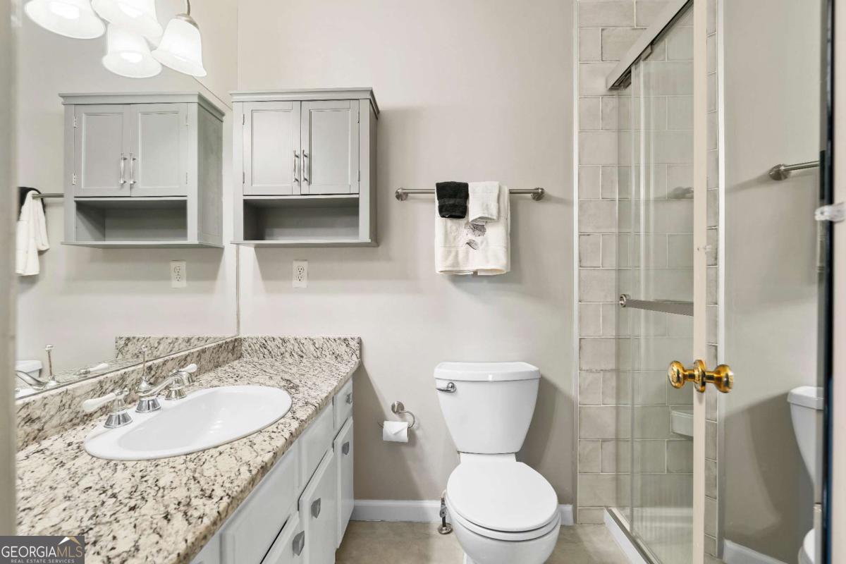 273 Shaded Oaks Lane SE