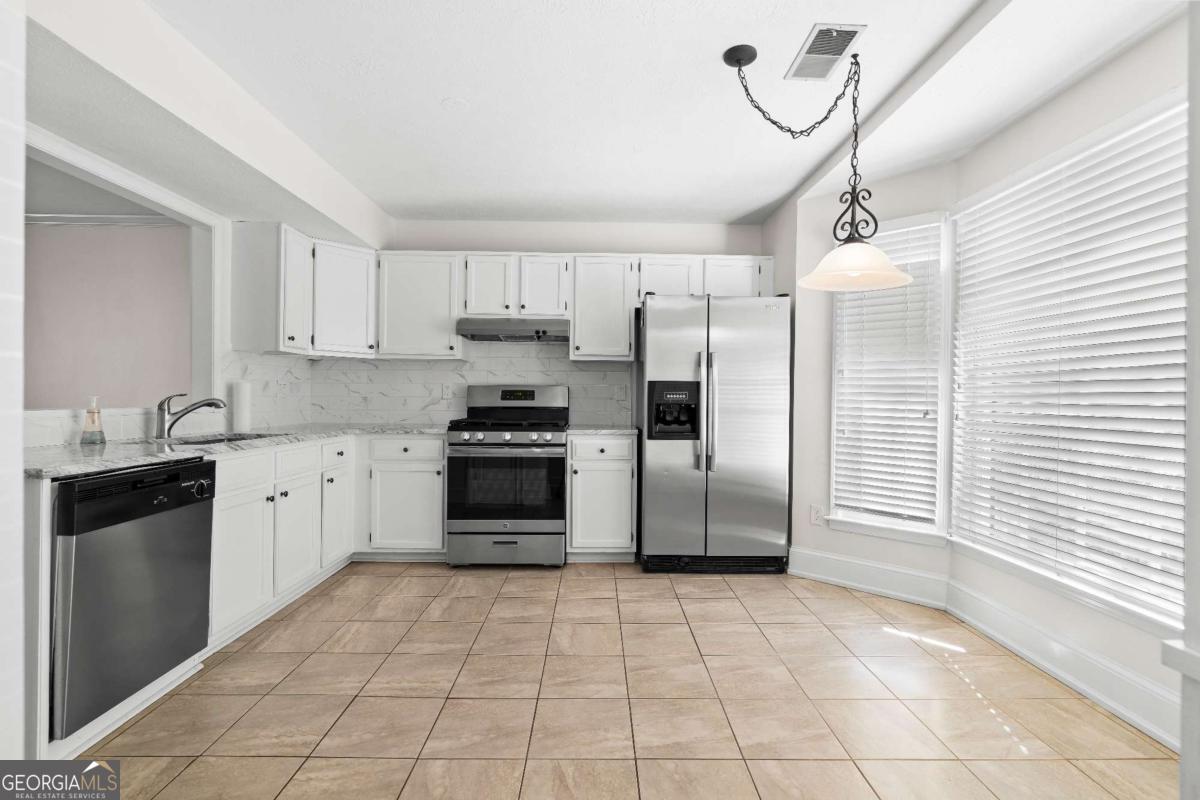 273 Shaded Oaks Lane SE