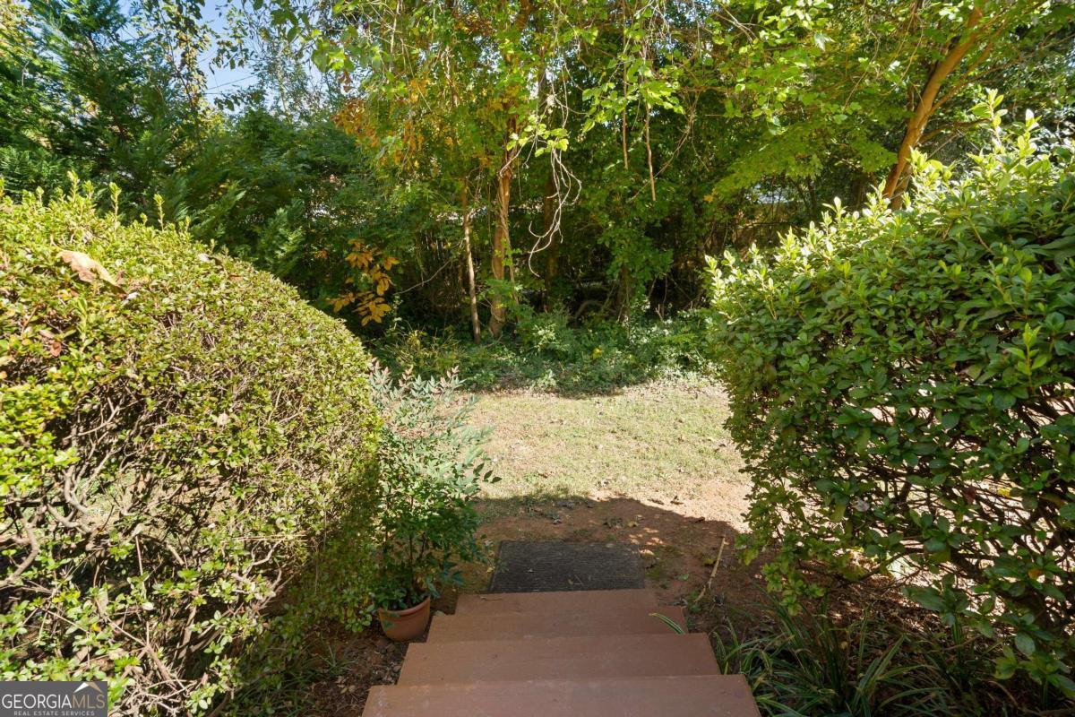 273 Shaded Oaks Lane SE