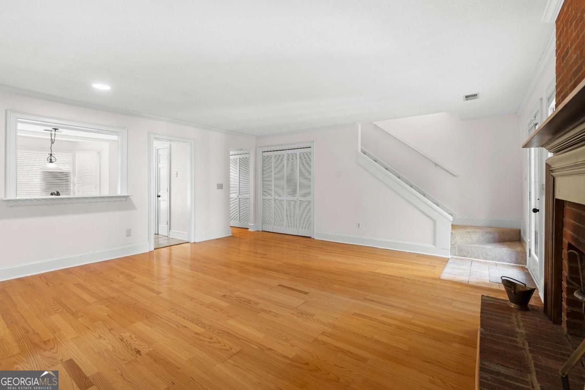 273 Shaded Oaks Lane SE