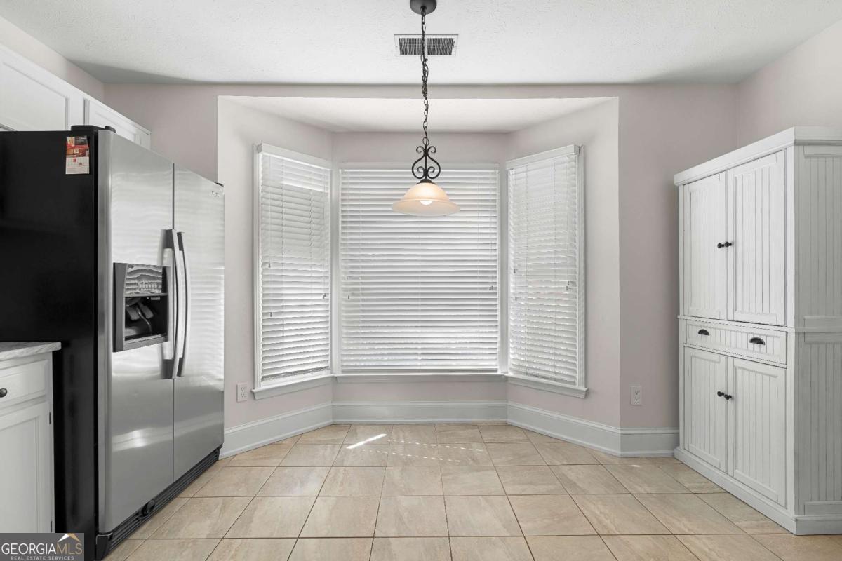 273 Shaded Oaks Lane SE