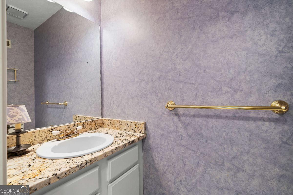 273 Shaded Oaks Lane SE