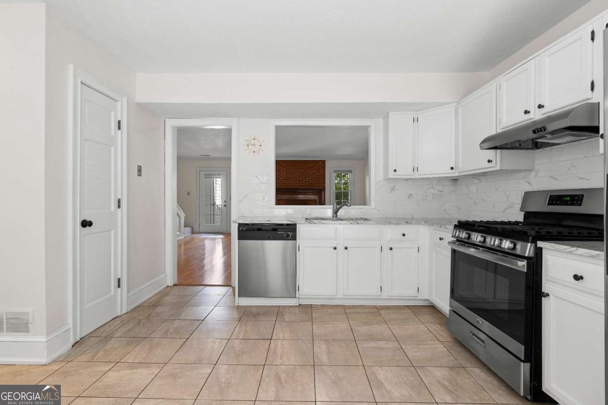 273 Shaded Oaks Lane SE