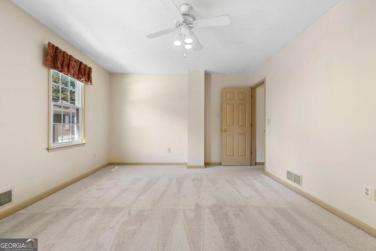 273 Shaded Oaks Lane SE