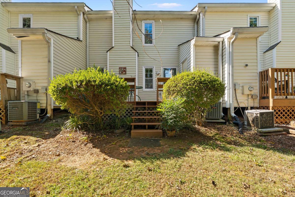 273 Shaded Oaks Lane SE