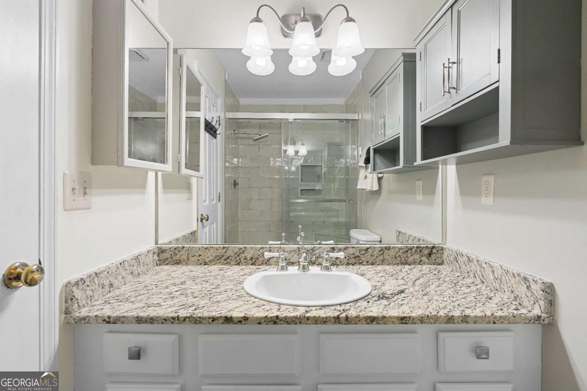 273 Shaded Oaks Lane SE