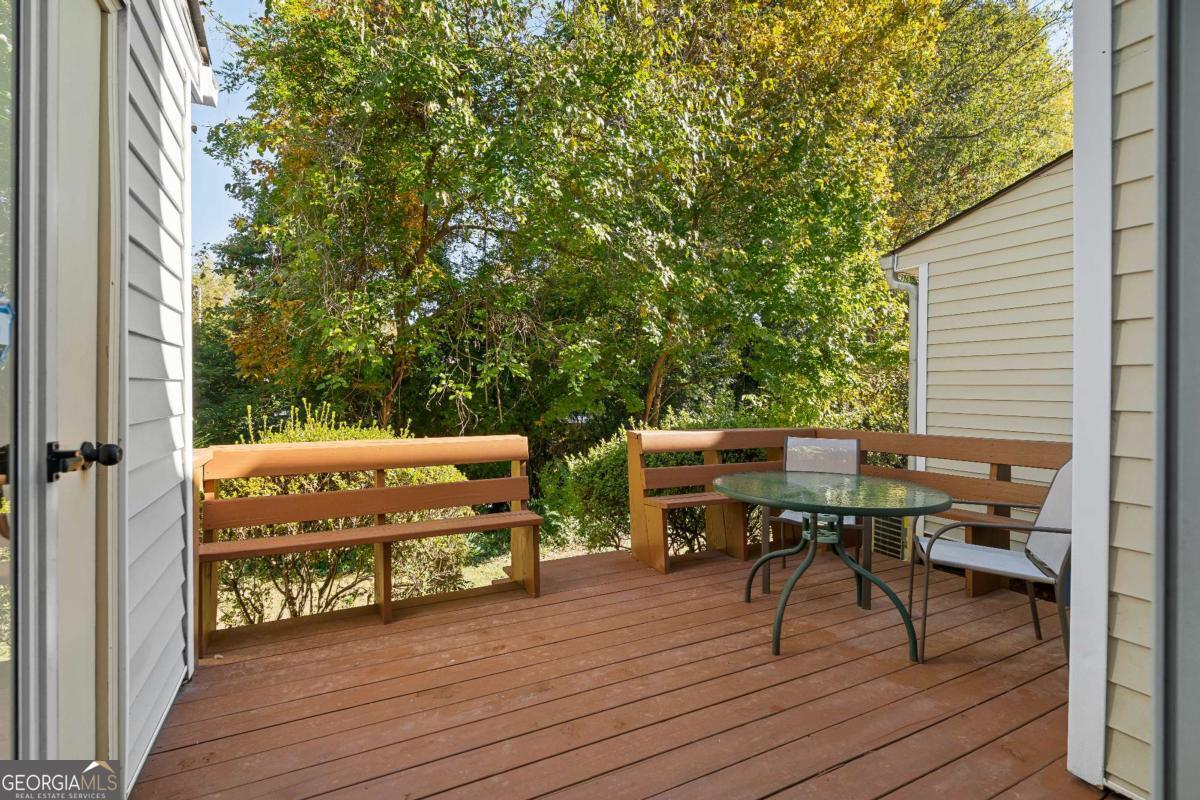 273 Shaded Oaks Lane SE