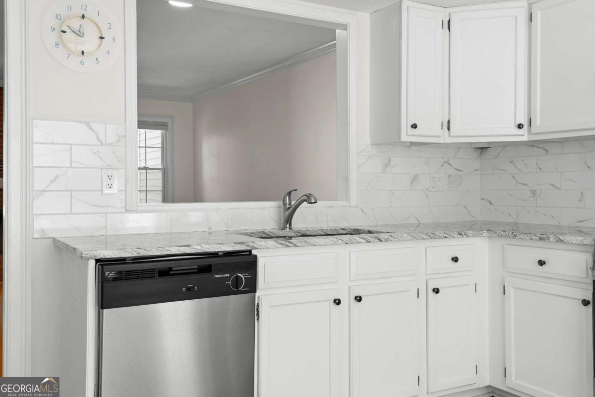 273 Shaded Oaks Lane SE