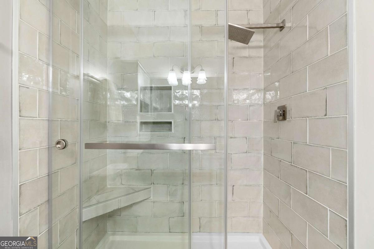 273 Shaded Oaks Lane SE