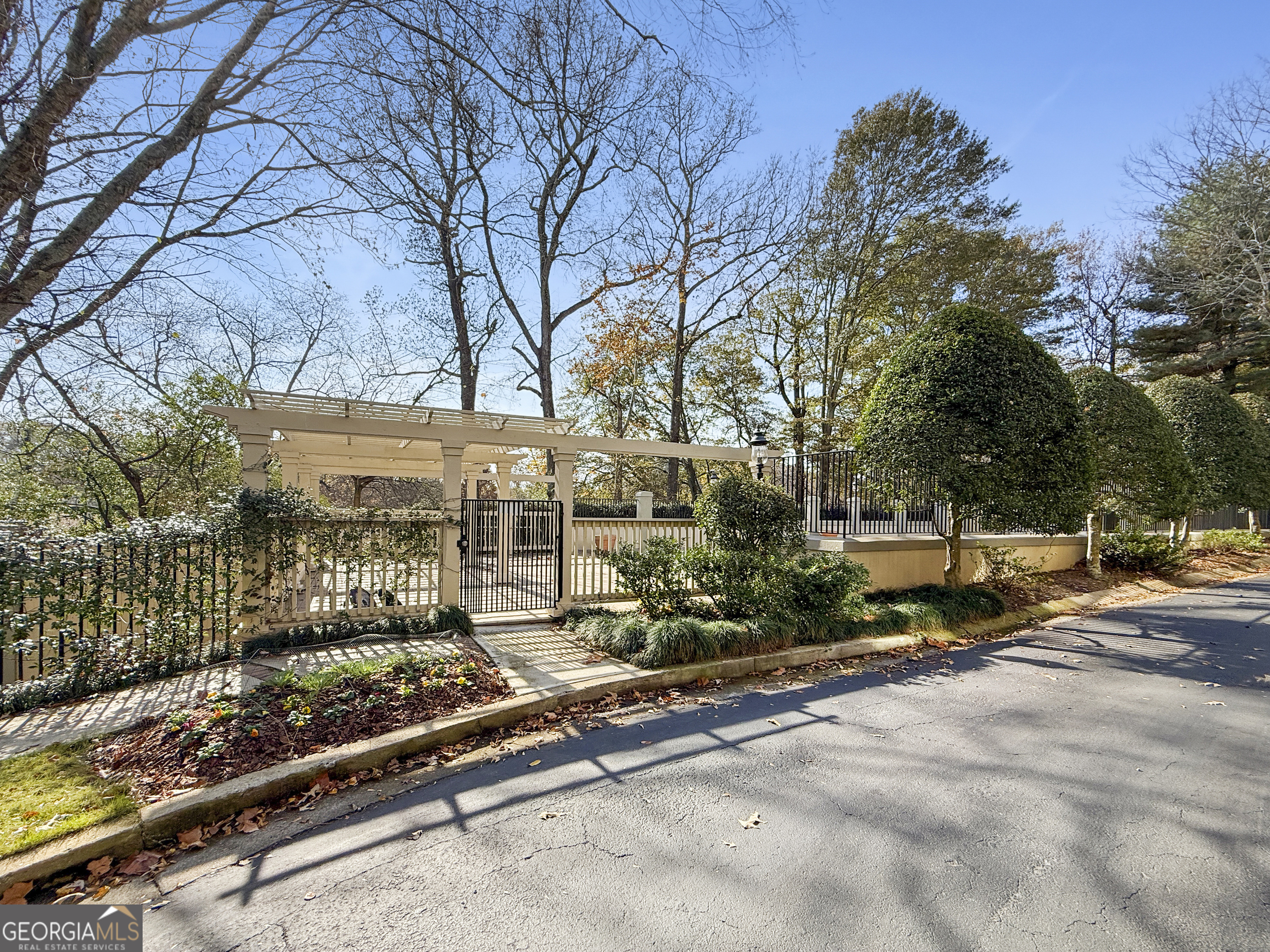 1232 Brookhaven Park Place NE