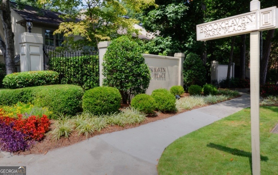 1232 Brookhaven Park Place NE