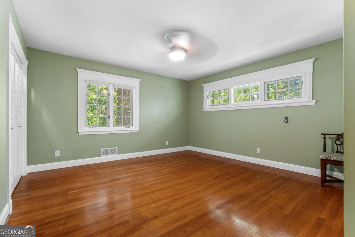 3755 Ashwood Drive SE