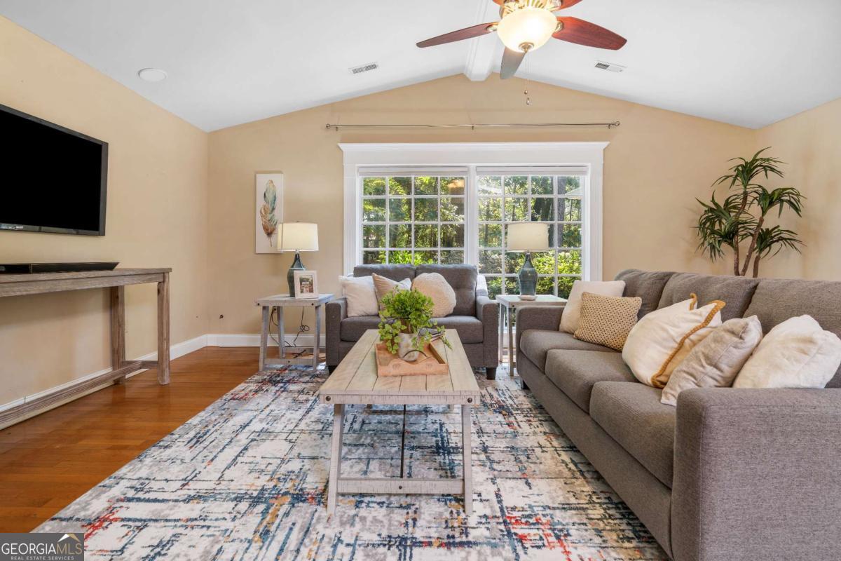 3755 Ashwood Drive SE