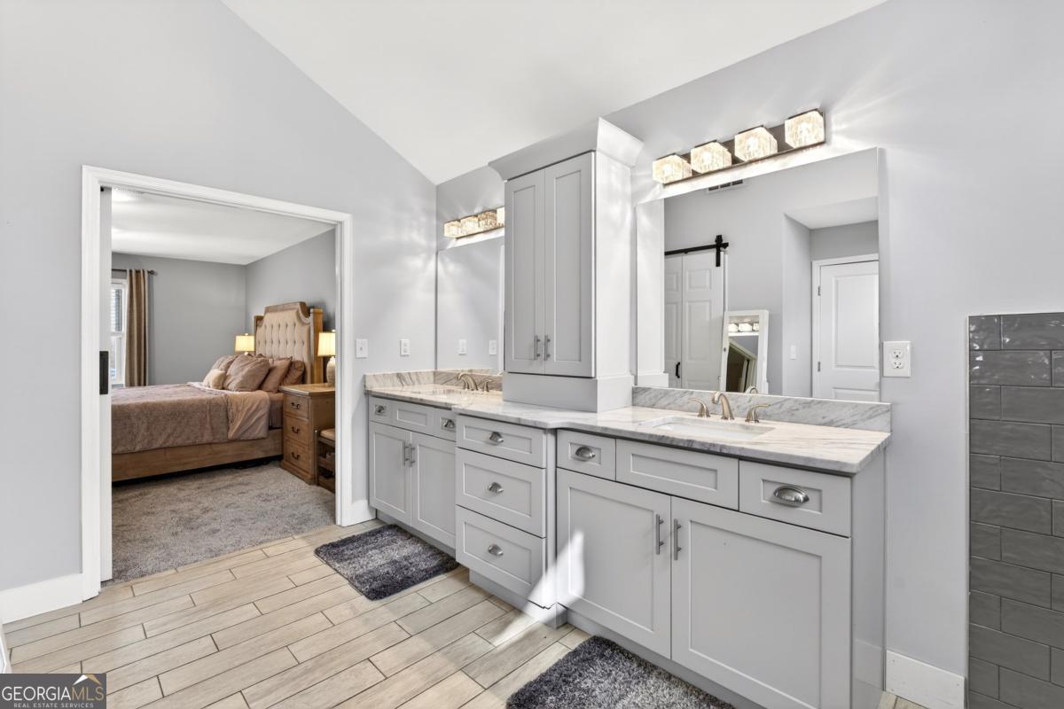 325 Saddle Creek Circle