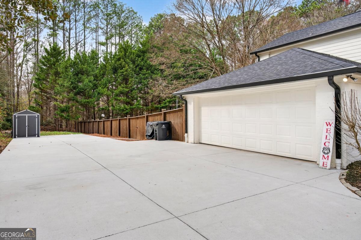 325 Saddle Creek Circle